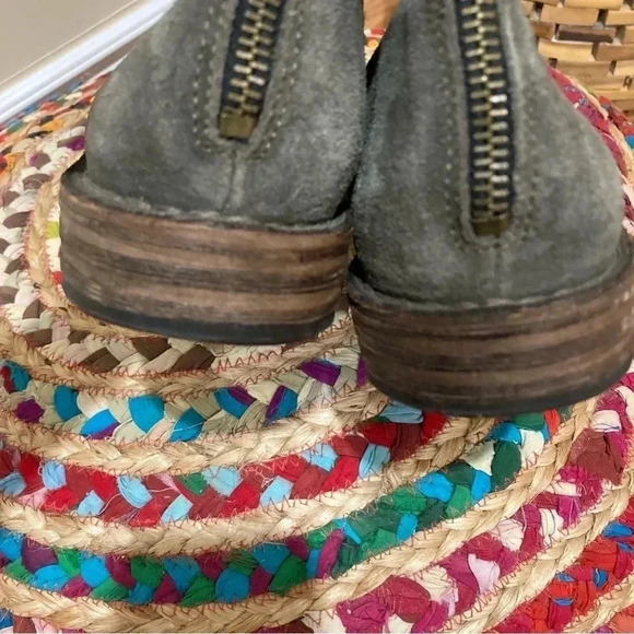 Fiorentini + Baker army green suede zip boots - Picture 9 of 9